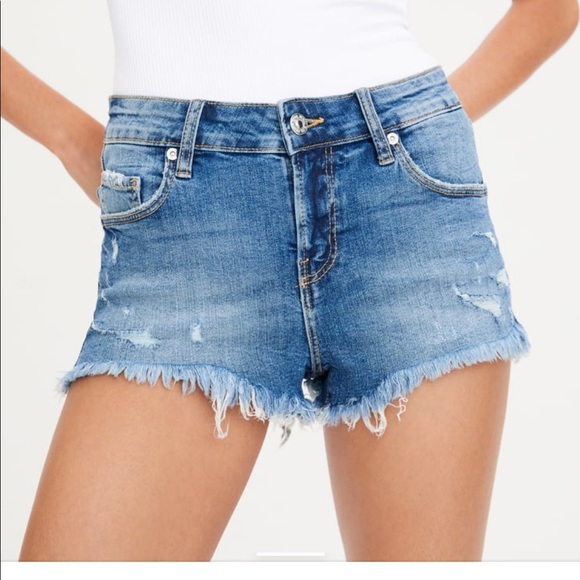 NWT Zara Low Rise Hot Pant Jean Shorts❣️ - Picture 3 of 10